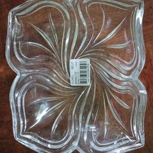 NWT Mikasa Flores bowl